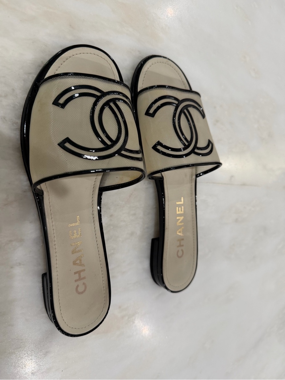 CHANEL Beige Mesh and Black Trim Slide sandals - Picture 2 of 4